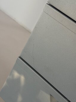 Psací stůl IKEA, výškově nastavitelný - 12