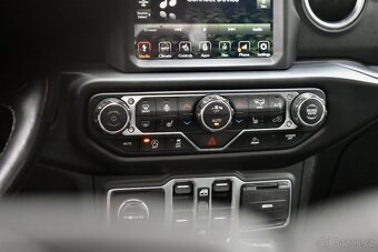 Jeep Gladiator 3.6, rok 2021, nájezd 60 tisíc km, TOP stav - 12