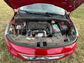 Prodám Peugot 2008 1,6 TDI - 12