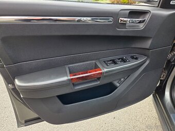 CHRYSLER 300C 3.0 CRD KOMBI 2009 236000KM BOSTON SE SERVISEM - 12