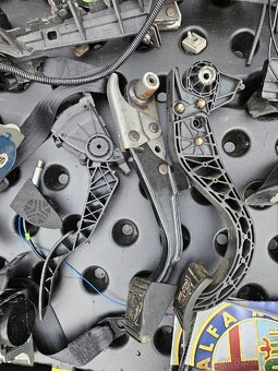 Náhradní díly alfa 159 2.4 Q4 154kw 2008 - 12