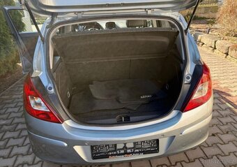 Opel Corsa 1,4i /64kw klima serviska benzín - 12