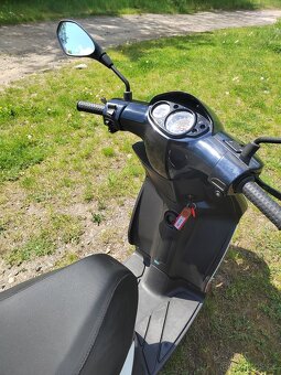 Aprilia sr 125motard - 12