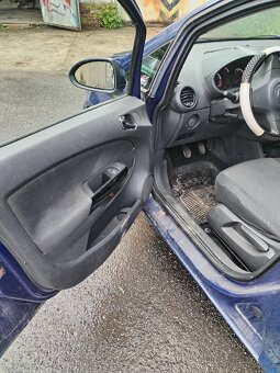 Opel Corsa D 1.0 2009 - 12