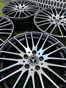 ORIGINÁLNÍ SADA MERCEDES C-CLASS - W206 - ZÁNOVNÍ R18 - 12