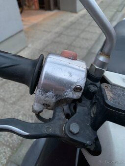 Prodám Piaggio Beverly 200 - rok výroby 2001 - 12