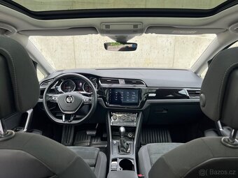Volkswagen Touran 2019 rok - 12