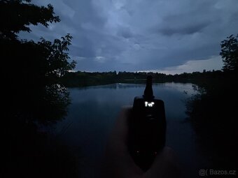 Zavážecí loďka s GPS, baterie 12000mAh - JEDNORUČNÍ OVLADAČ - 12