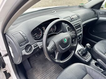 ŠKODA OCTAVIA 2 COMBI 1.4 TSI 90kW ELEGANCE - 12