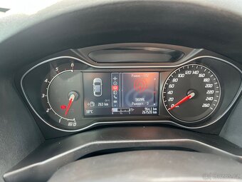 Ford Mondeo - 12