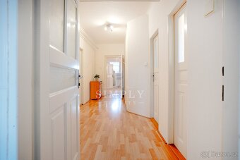 Prodej vily 500m2, pozemek 2048 m2,  ulice Legií, Říčany - 12
