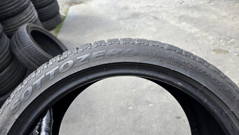 Zimní pneu 275/35/19 Pirelli - 12