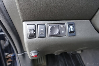 Nissan Navara DoubleCab 2.5 dCi XE, M6, 140kW, 4d. - 12