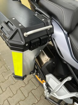 QJ motor SRT 700X - 12