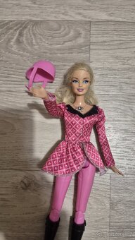 Barbie a chodící kůň - 12