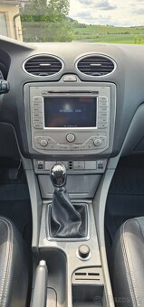 Ford Focus TITANIUM, 1.8i 92kw, Nová STK - 12