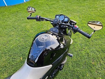 Suzuki GSR 600 (2009) s ABS 35kw/A2 - 12