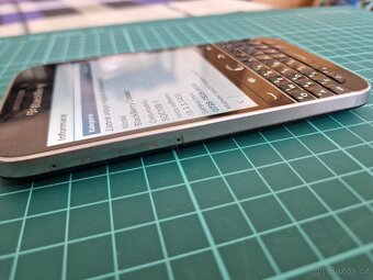 Blackberry classic - 12