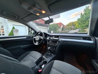 Škoda Superb 2,0 TDi, 4X4, kombi, tažné zařízení - 12