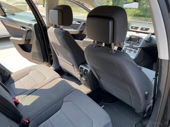 Volkswagen Passat B7 Variant 2.0 TDI 103Kw - 12