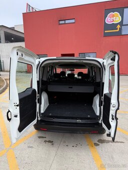 Fiat Doblo 1,6 5 míst - 12