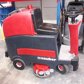 Podlahový mycí stroj Cleanfix Sauber RA 900 se sed.obsluhou - 12