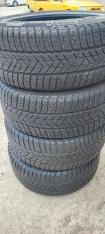 235/45/18 Pirelli Sottozero 3 Winter, DOT 3323,  7.5-7.0mm. - 12