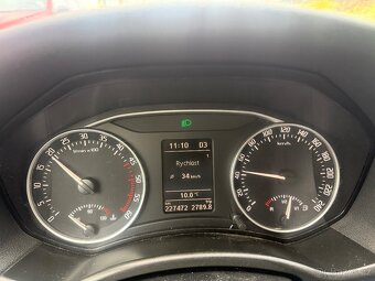 Škoda Octavia 2,0 TDI AUTOMAT KŮŽE TAŽNÉ ZIMNÍ  I LETNÍ KOLA - 12