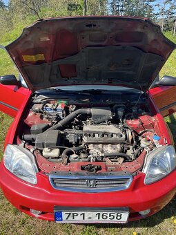 Honda Civic 6G Coupe 1.6i - 12