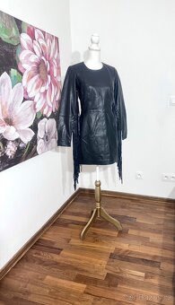 Kožené šaty v Boho stylu 100 % kůže NASTY GAL PC 10.700 - 12