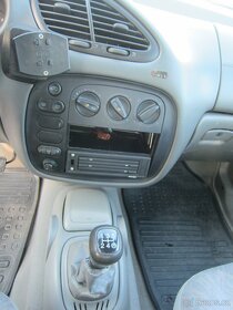 Ford Galaxy 1.9 TDi, 81 kw, r.1999, 248 tis.km, slabší brzdy - 12