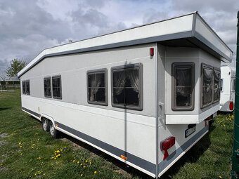 Karavan Hobby Landhaus 760-chata na kolech - 12
