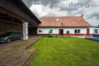 Výjimečný selský dvůr s téměř hektarovým pozemkem - Dlouhá L - 12