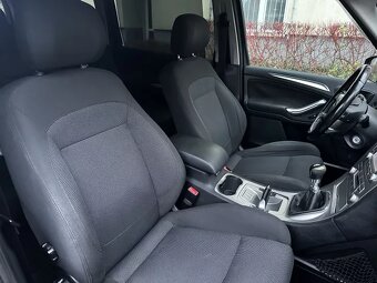 Ford Galaxy 2.2 TDCi 129kW Titanium 7 míst Navi Tažné Hagusy - 12