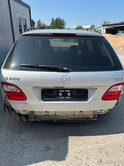 Mercedes-Benz E-class - náhradní díly - 12