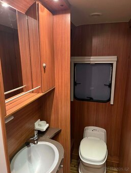 Prodám ADRIA ADORA 613HT, r.v. 2012  ... KRÁSNÝ ... - 12