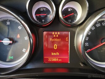 Opel Zafira 2.0 CDTi 96kW Sport 7.Míst. Tažné - 12
