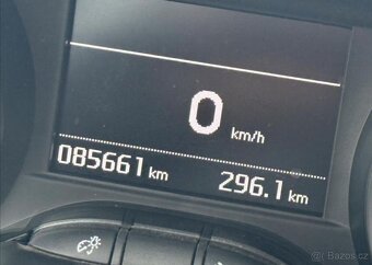 Peugeot 2008 1,2 1.MAJITEL ČR,NAVIGACE,DPH benzín manuál - 12