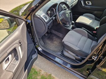 Škoda Fabia 2  SPORT 1,4 16 V 63 KW - 12