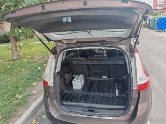 Grand Scenic, 2.0dCi, 110kW, 12/2009, 182 000 km, původ ČR - 12