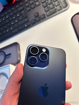 iPhone 15 Pro Max 256GB, modrý, v záruce v Datart - 12