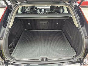 Volvo XC60 2,0 T5 ČR Momentum AWD AT - 12