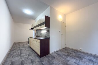 Pronájem, byt, 2+1, 60 m², Chomutov, Zahradní ul. - 12