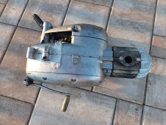 Jawa 50 pionyr, pařez- motor - 12