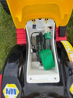 Peg Pérego dětská čtyřkolka elektrická - 12