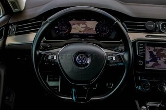 Volkswagen Passat Variant 2.0 BiTDI Highline 4MOTION 2016 - 12
