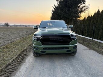 Dodge Ram 1500  motor  5.7 HEMI  rok 2022 - 12