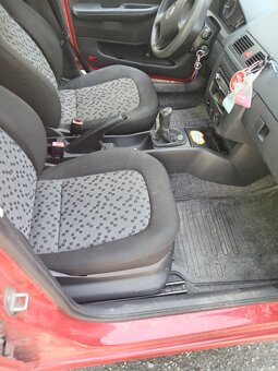 Škoda Fabia - 12