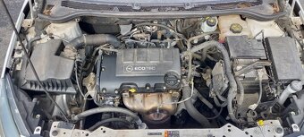 Opel Astra J (Enjoy) 1,4 (74 kw), 1. majitel - 12