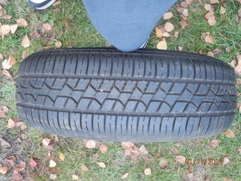 1xLetní pneu DUNLOP SP SPORT 2020E  195/60 R15   1x 7,3MM - 12